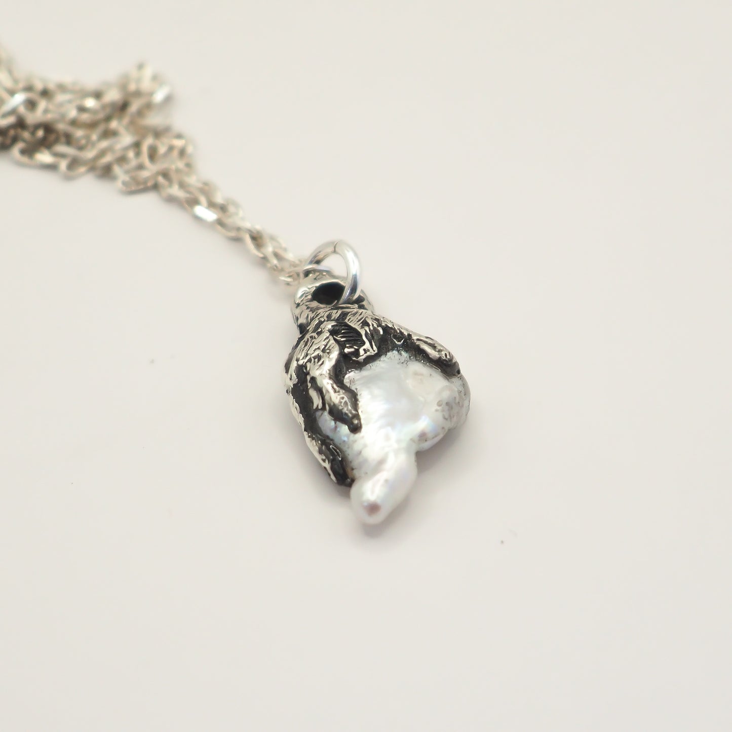 TINY PEARL NECKLACE 14