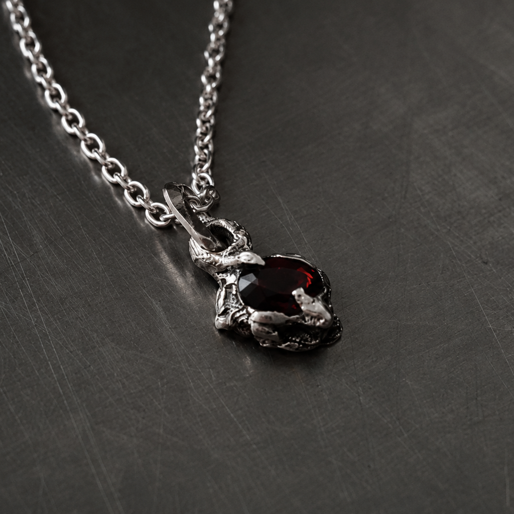 TINY GARNET NECKLACE - BIS-