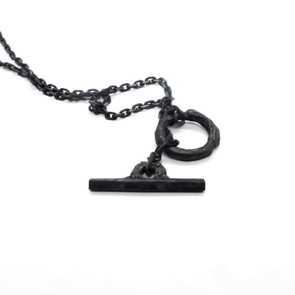 PYRAMID BROKEN NECKLACE