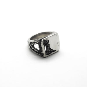 BROKEN ACID SIGNET RING -