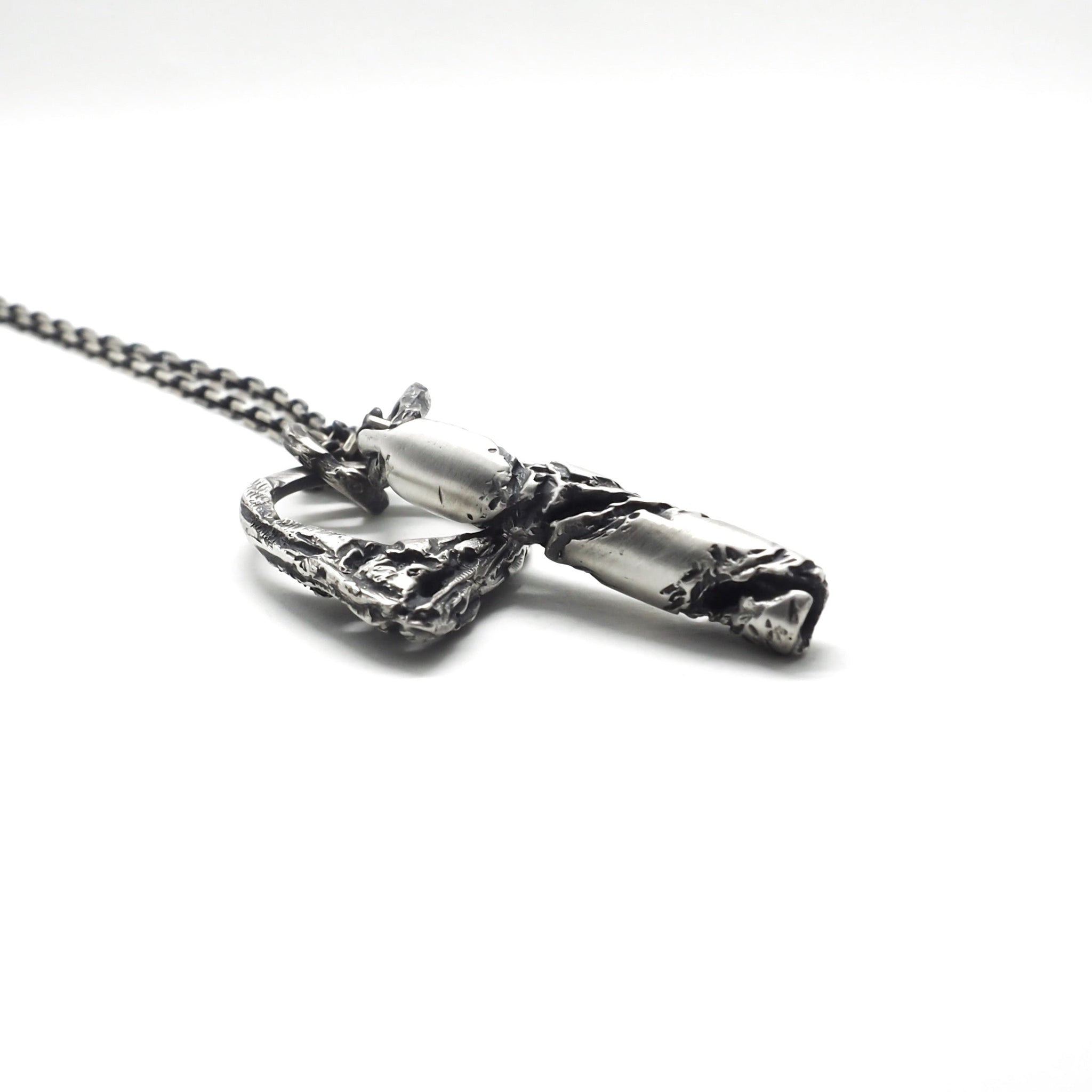 DUO BROKEN NECKLACE -