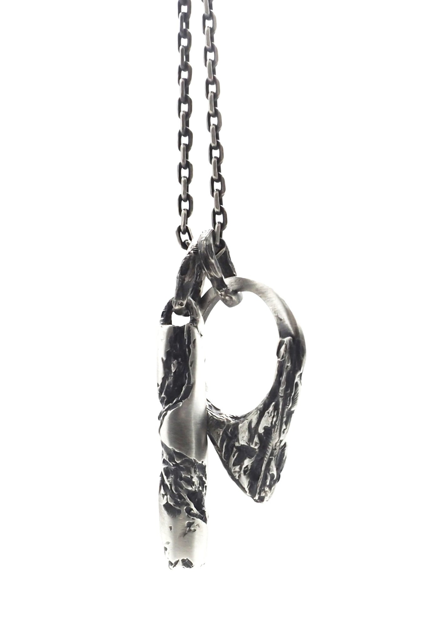 DUO BROKEN NECKLACE -