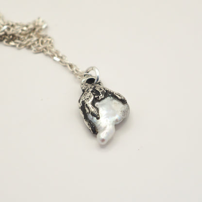 TINY PEARL NECKLACE 14