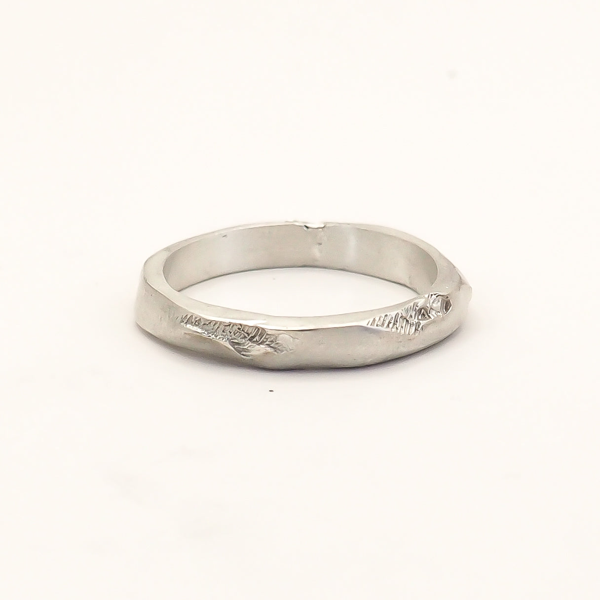 TINY BAND RING BIS