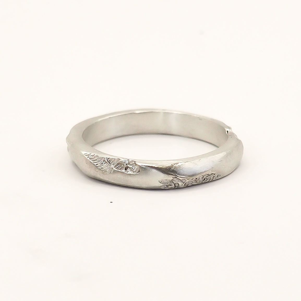 TINY BAND RING BIS