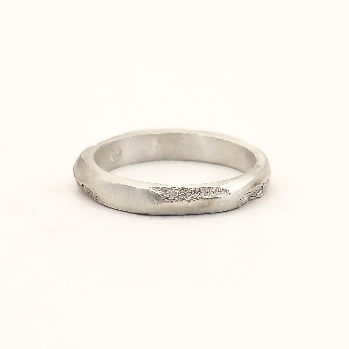 TINY BAND RING BIS
