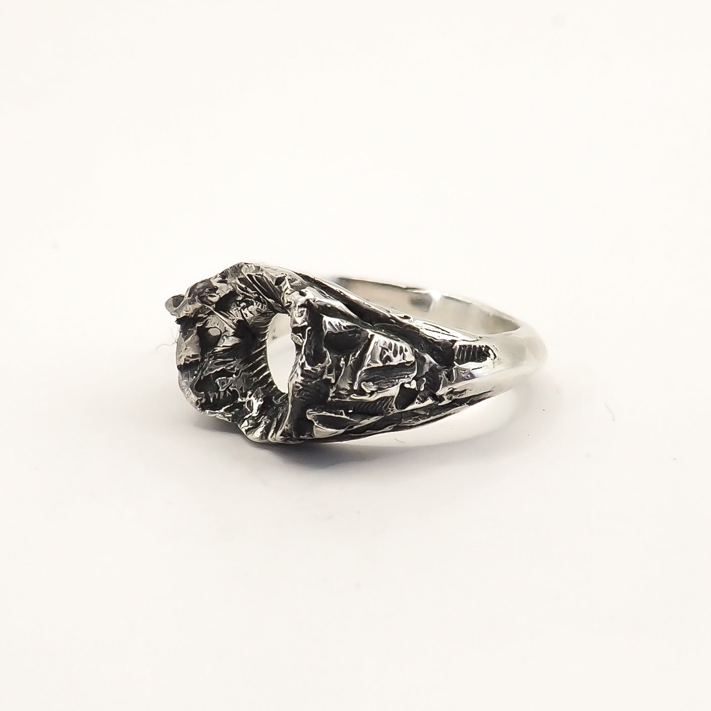 SILVER CROWN RING