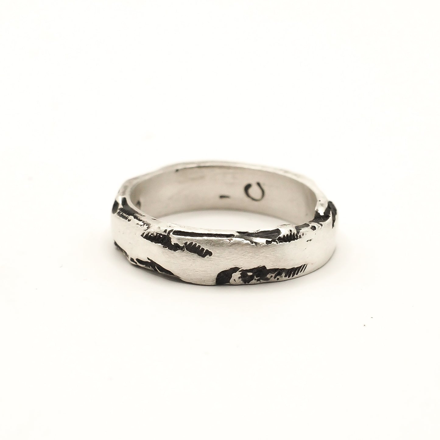 TINY BAND RING  - OXIDIZED SILVER