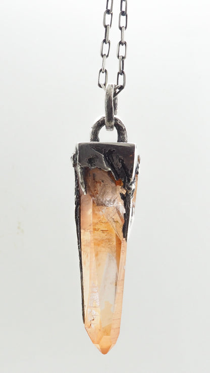 PENDULUM NECKLACE 23