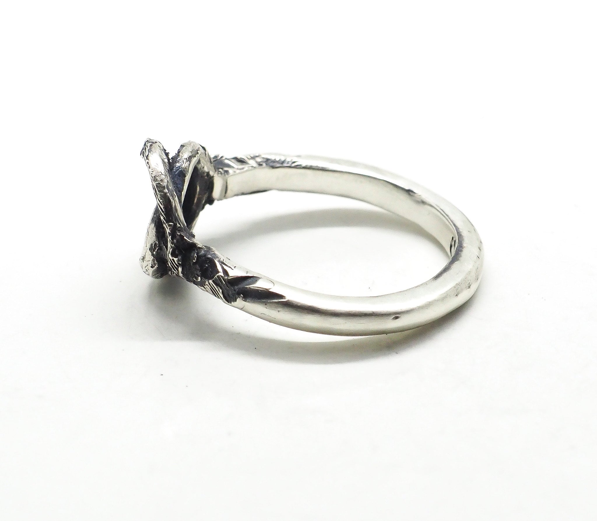 TAU RING -