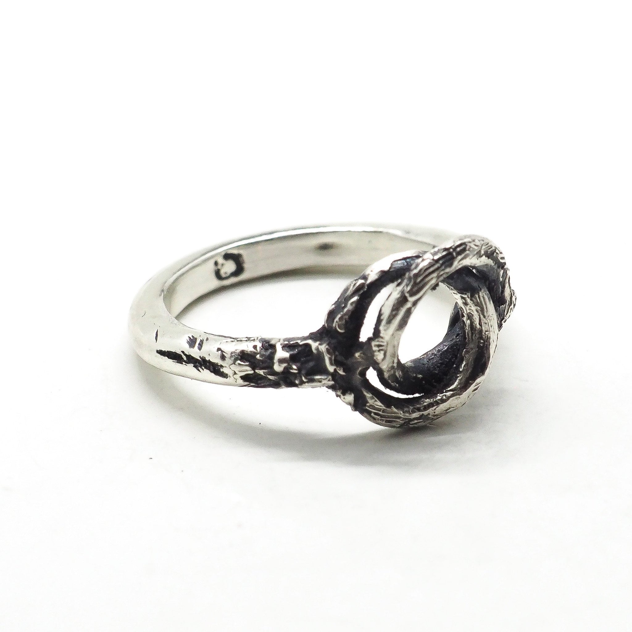 TAU RING -