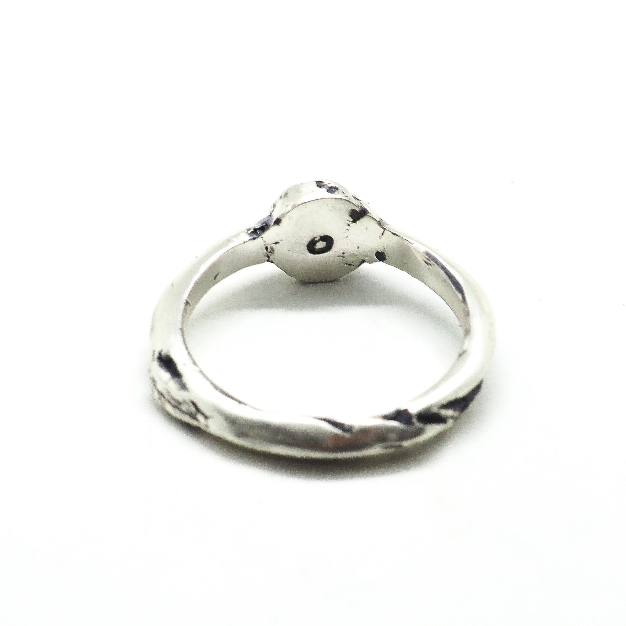 UPSILON RING -