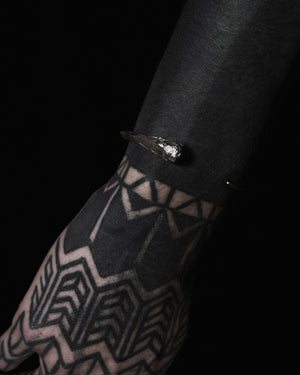 NUEV  BANGLE BLACK