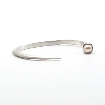 NUEV  BANGLE WHITE