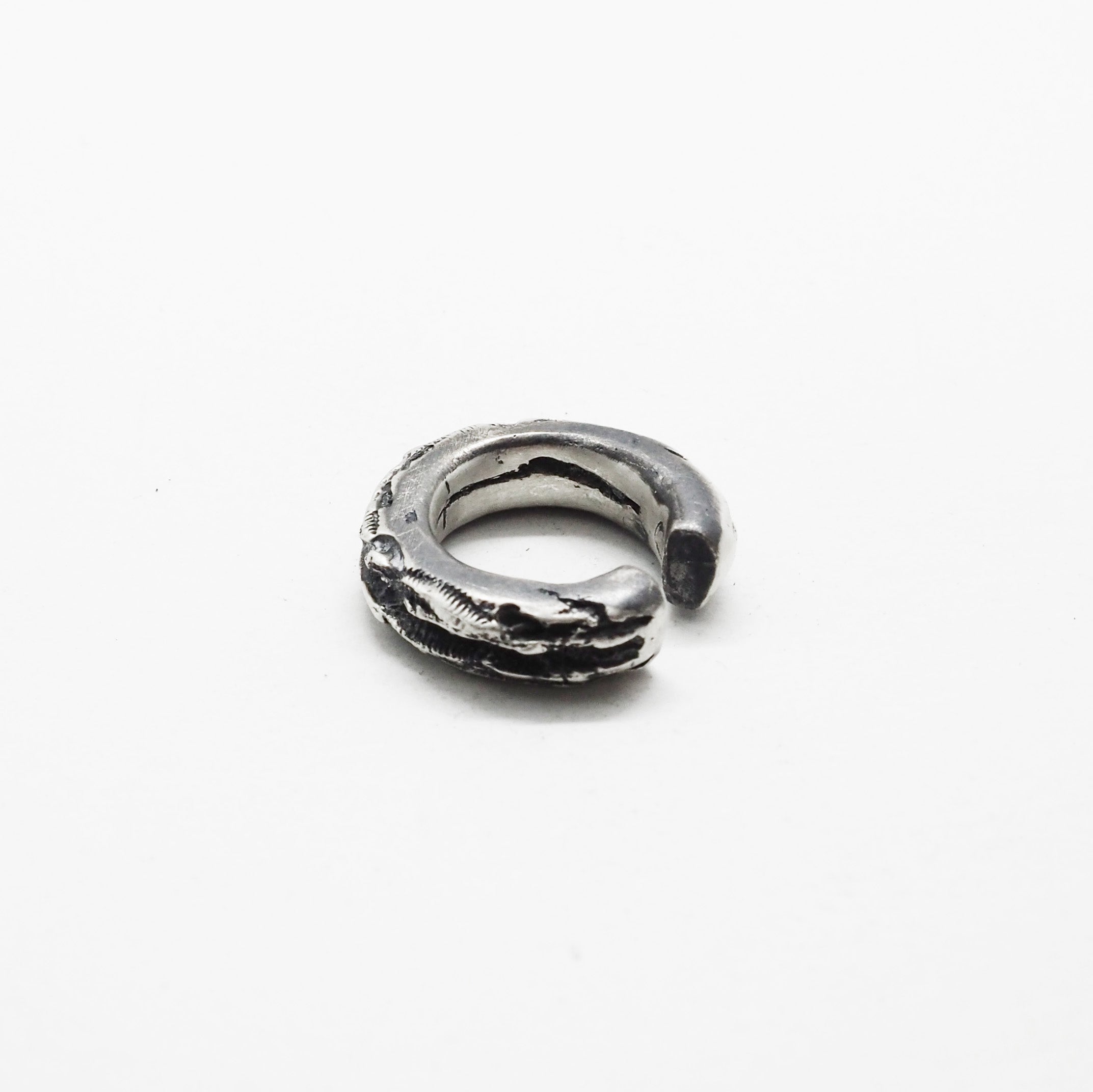 DOUBLE BROKEN EAR CUFF