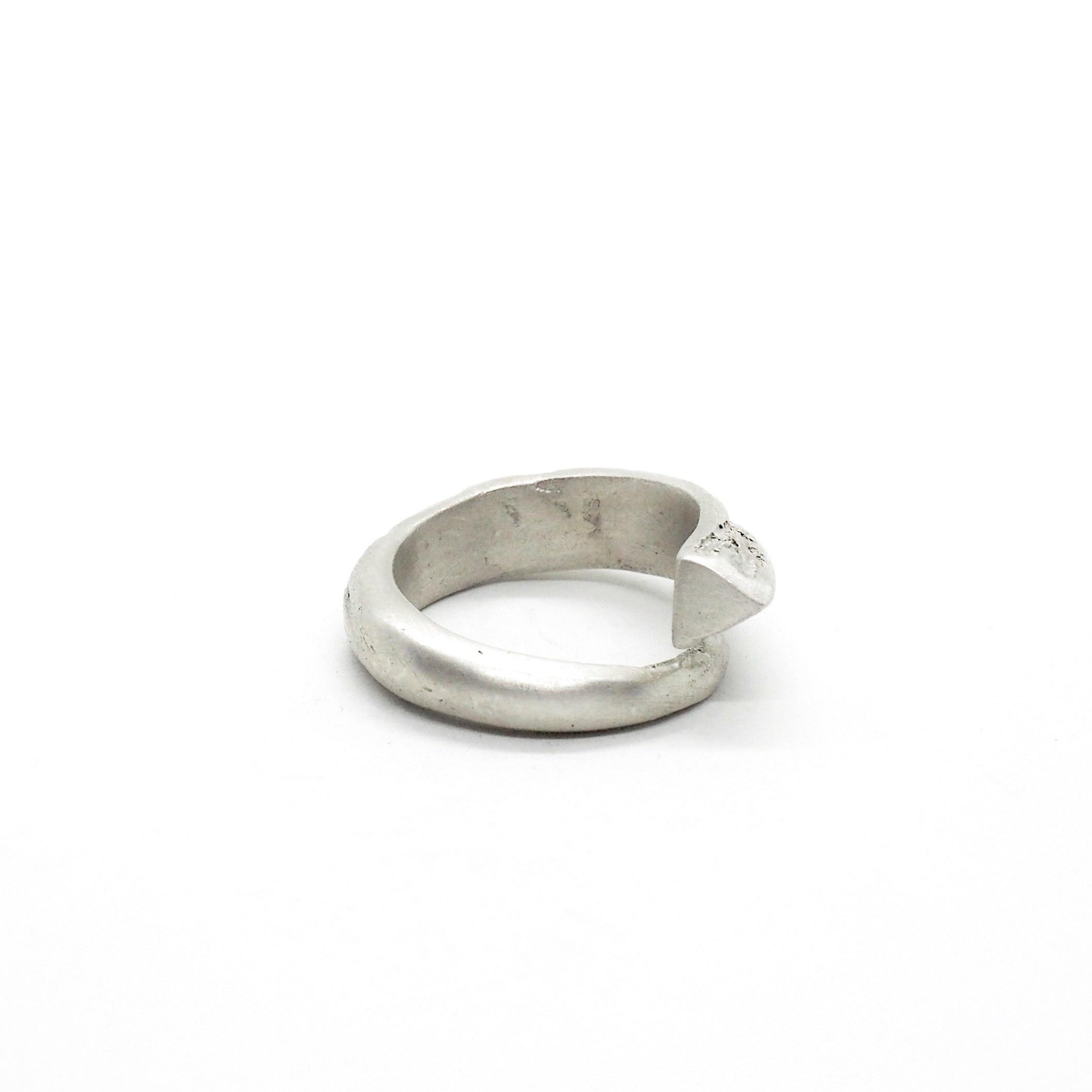 PYRAMID DREAM RING WEISS