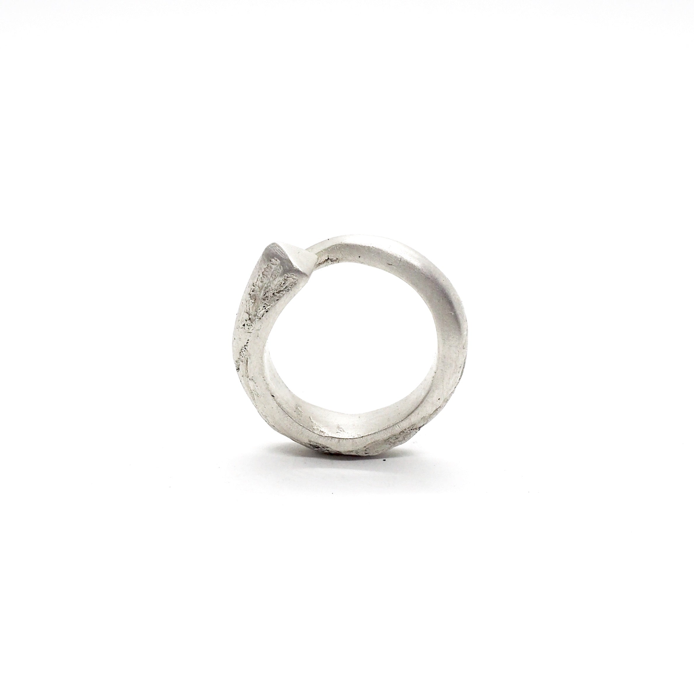 PYRAMID DREAM RING WEISS