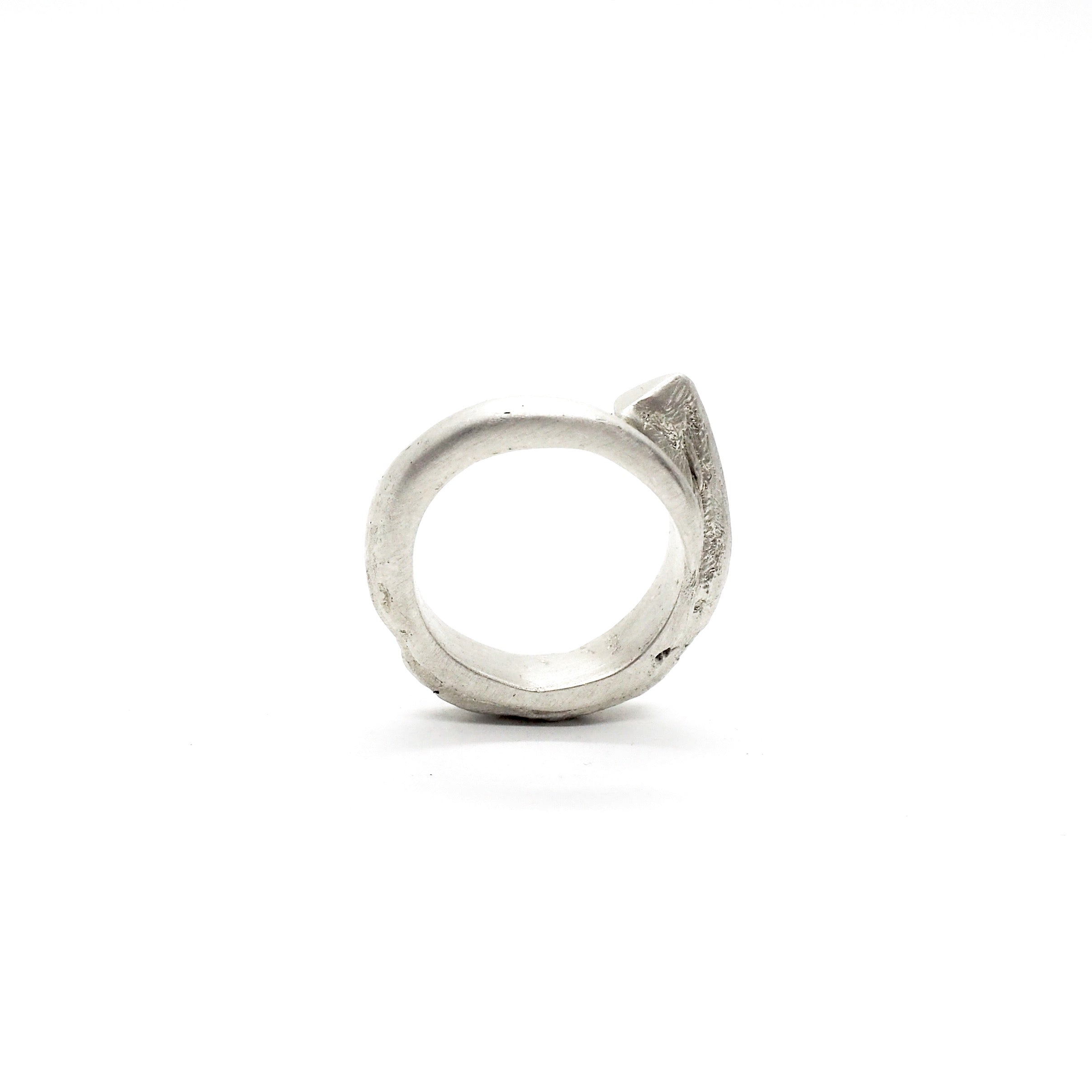 PYRAMID DREAM RING WEISS