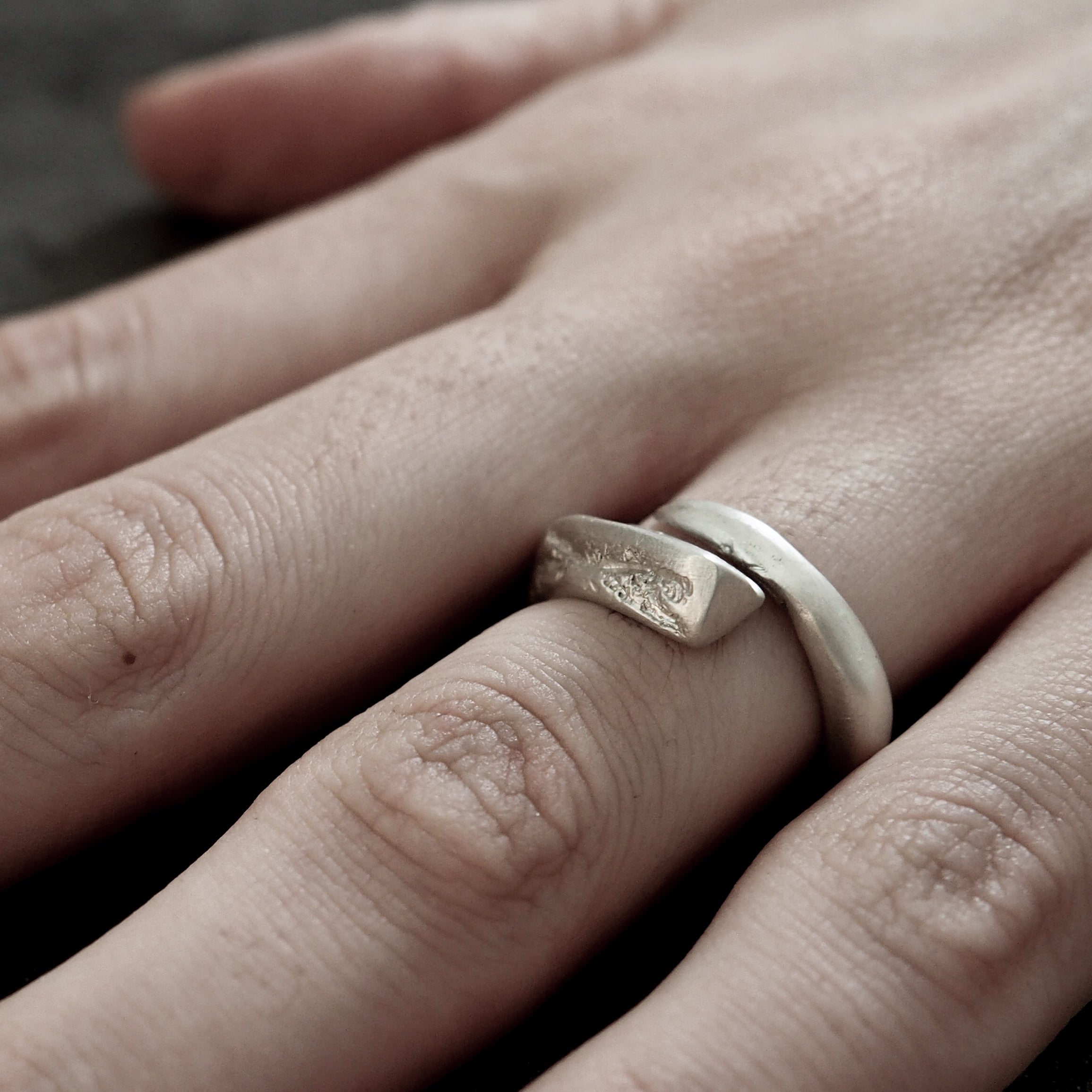 PYRAMID DREAM RING WEISS