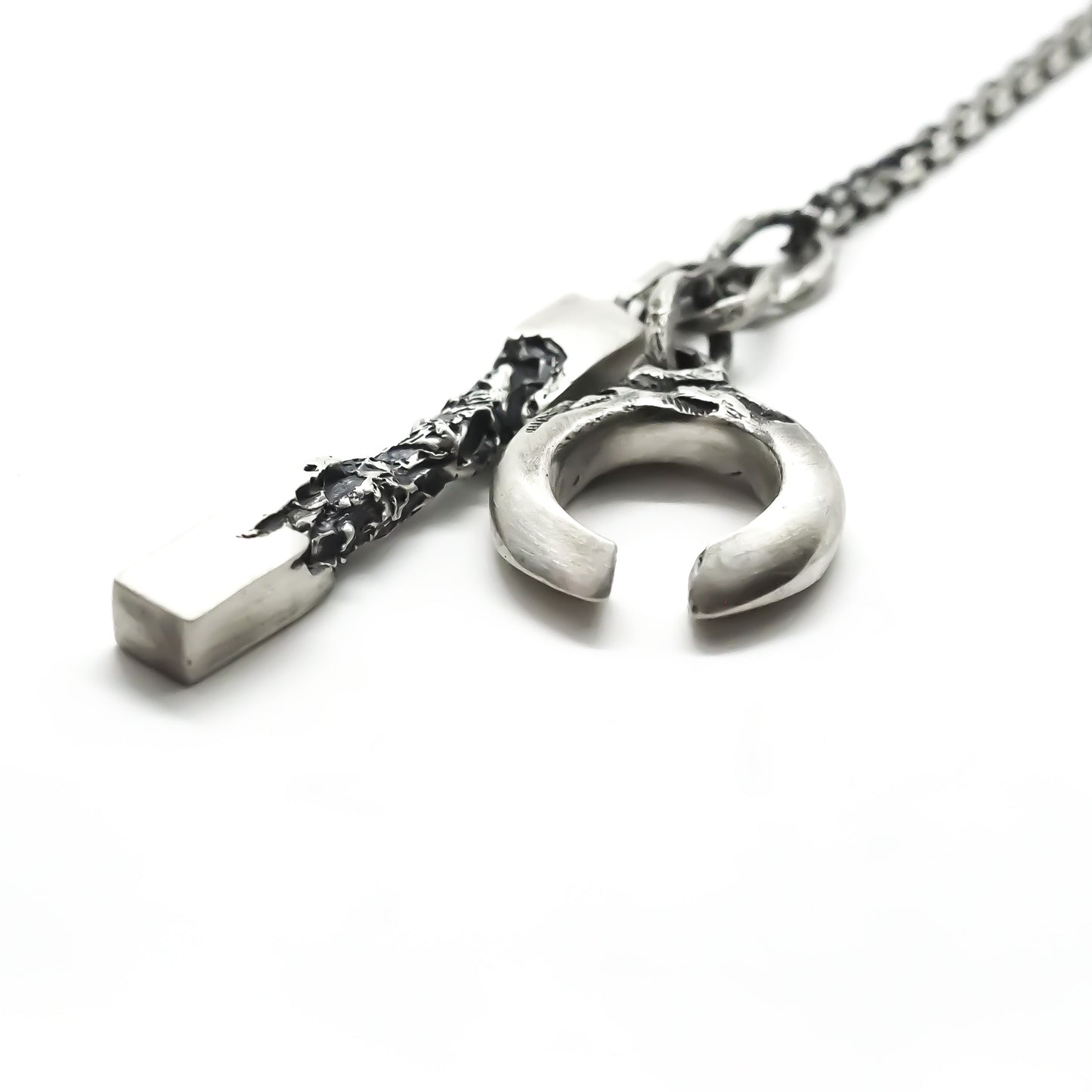 FORNAX NECKLACE