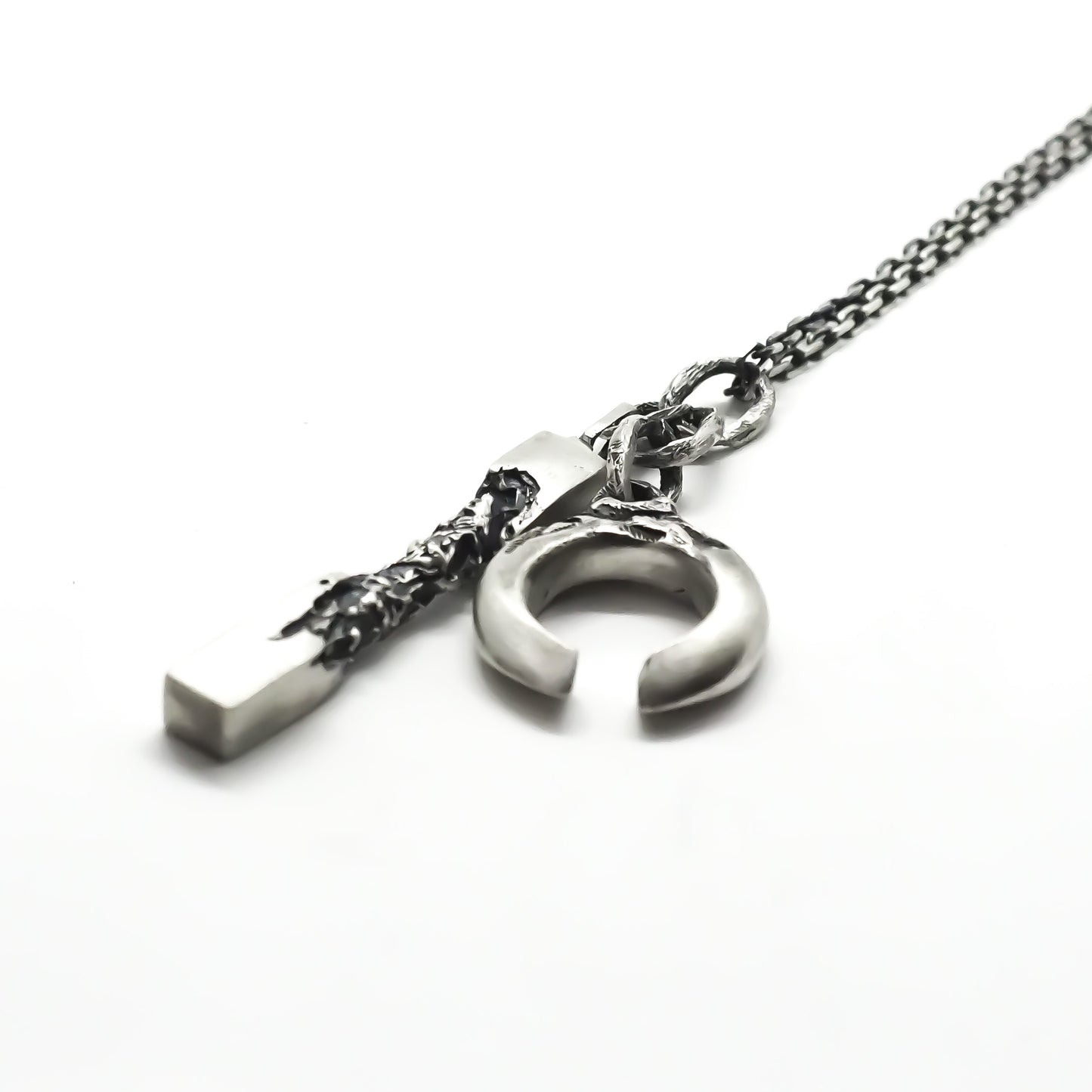 FORNAX NECKLACE