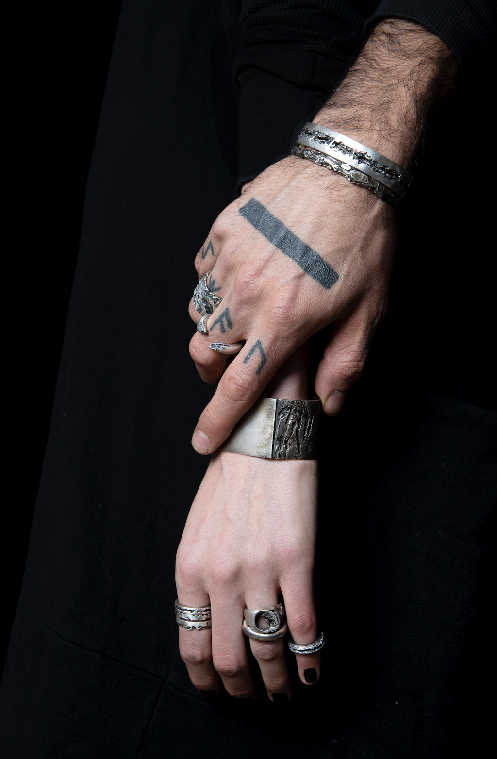CANNIBAL BANGLE
