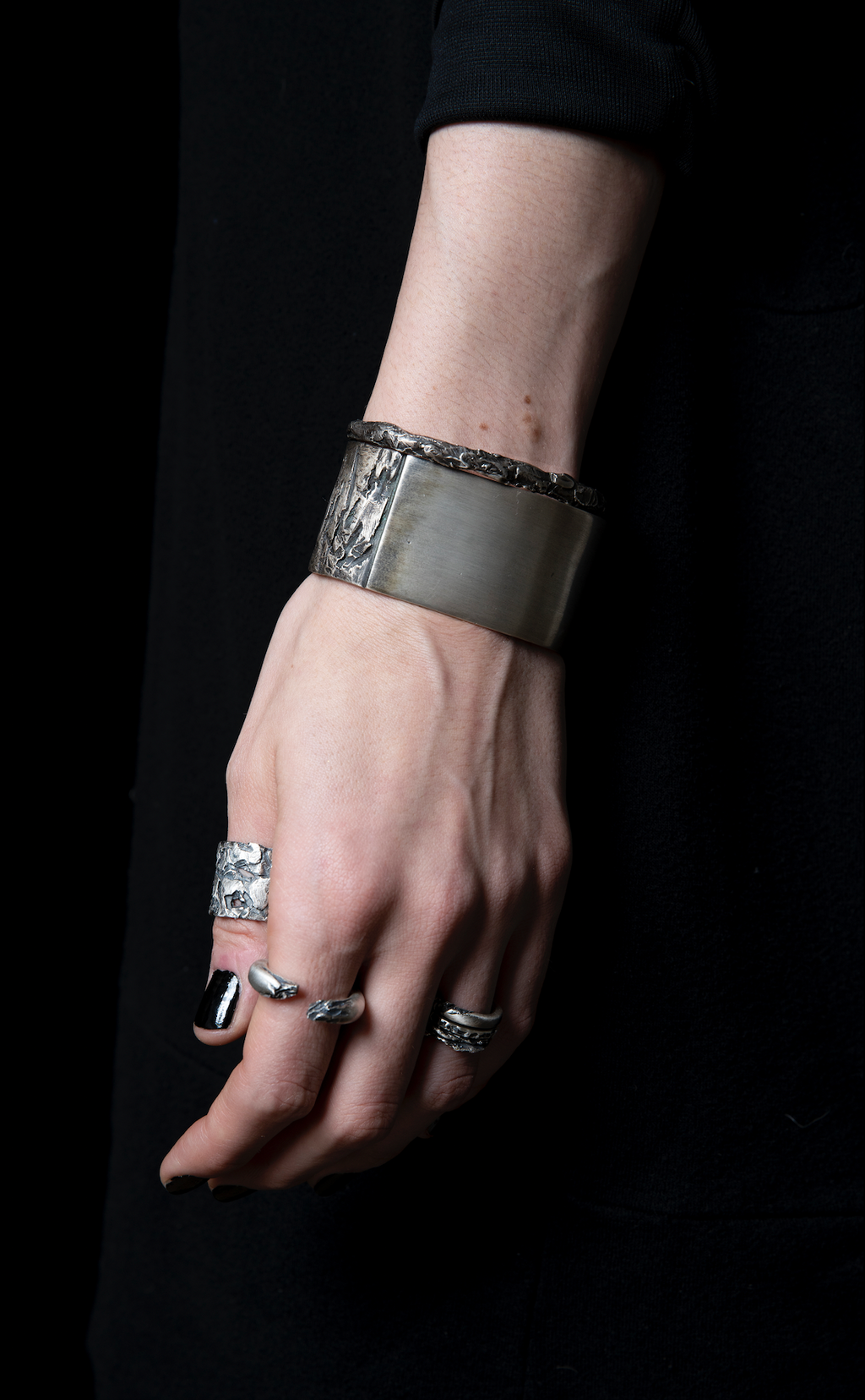 CANNIBAL BANGLE